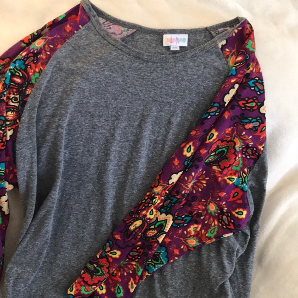 Beautiful floral LuLaRoe Randy 🌺🌸🌼